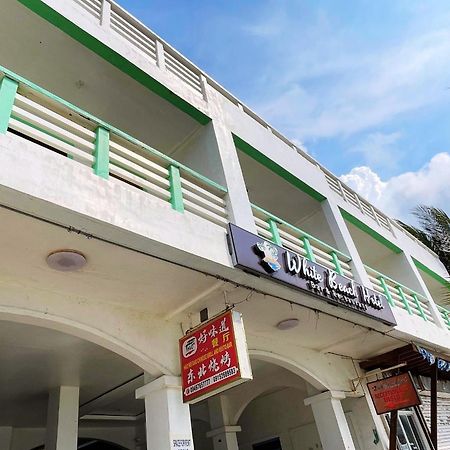 White Beach Hotel Puerto Galera Powered By Cocotel Bagian luar foto
