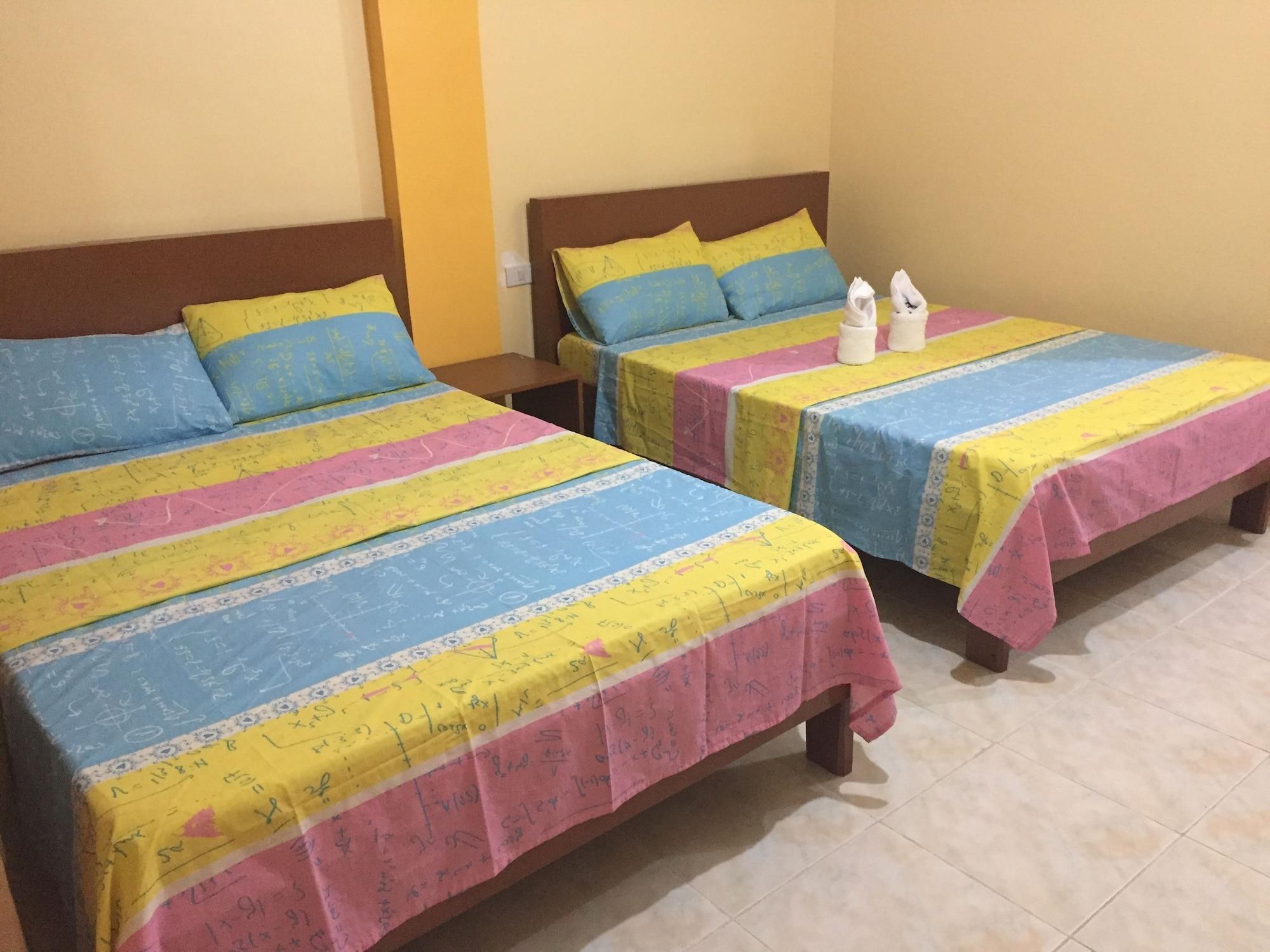 White Beach Hotel Puerto Galera Powered By Cocotel Bagian luar foto