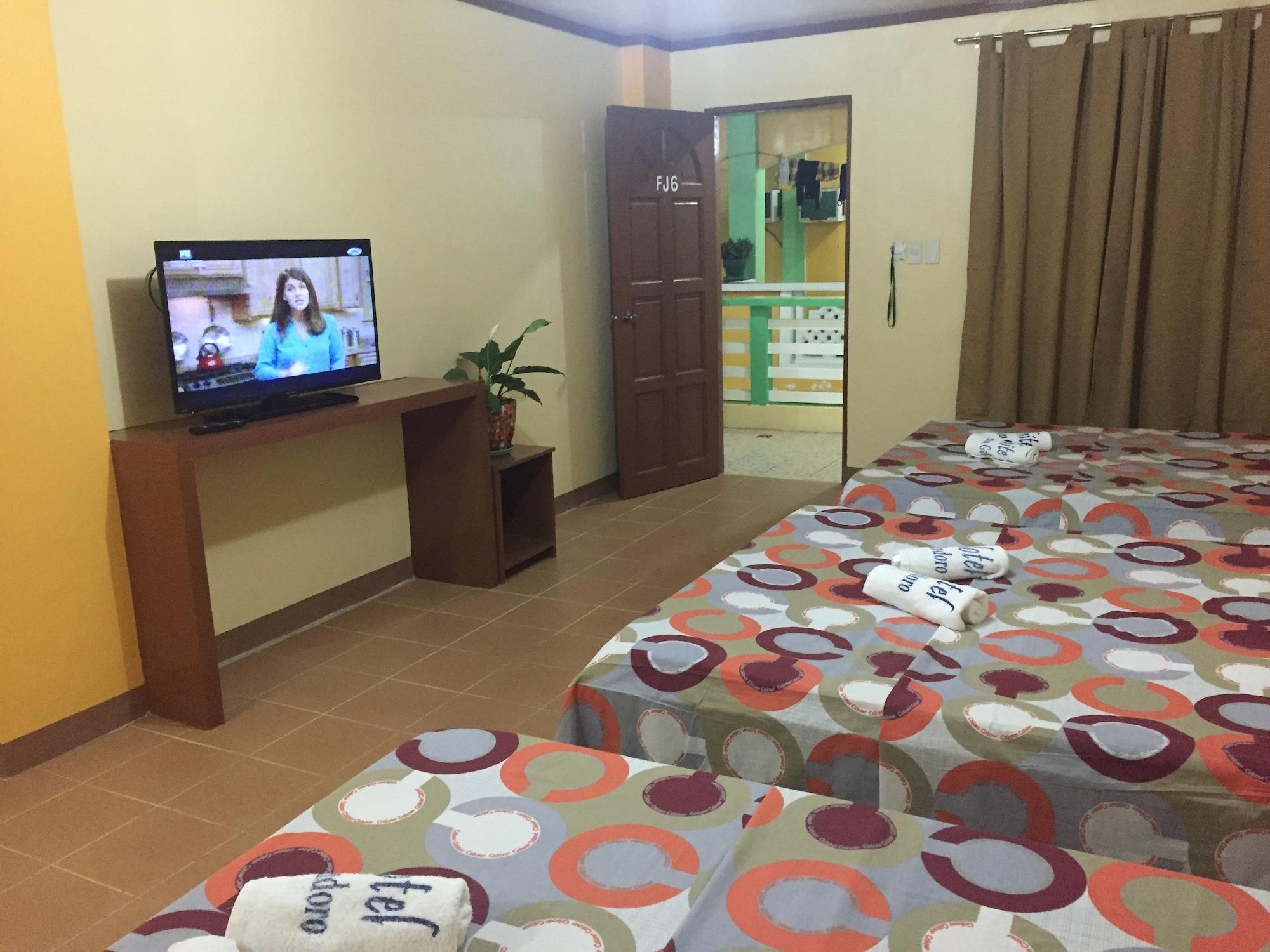 White Beach Hotel Puerto Galera Powered By Cocotel Bagian luar foto