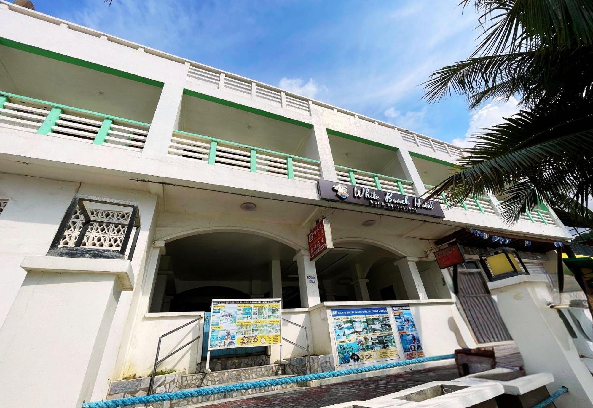 White Beach Hotel Puerto Galera Powered By Cocotel Bagian luar foto